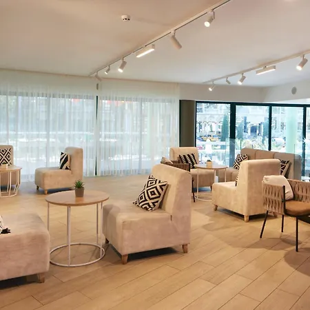 Hotel Marvel - Fully Renovated Free Beach Access Hotel 4*
