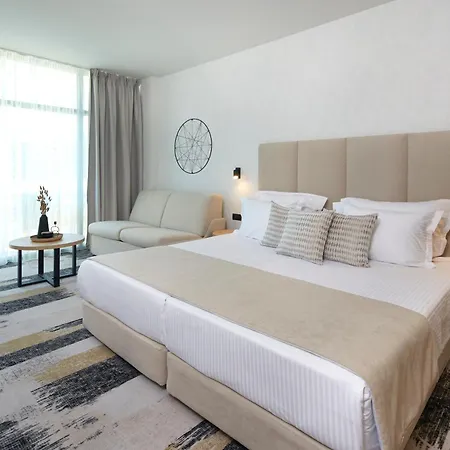 Hotel Marvel - Fully Renovated Free Beach Access