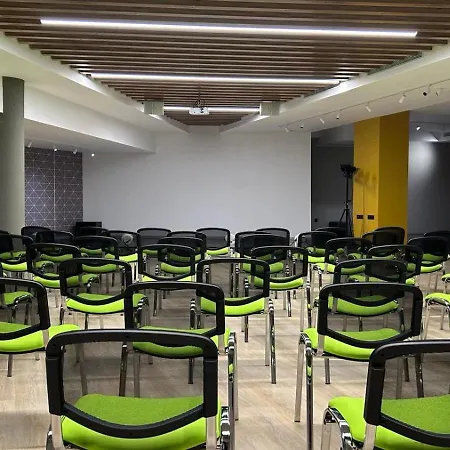 Marvel - Fully Renovated Free Access Szálloda 4*