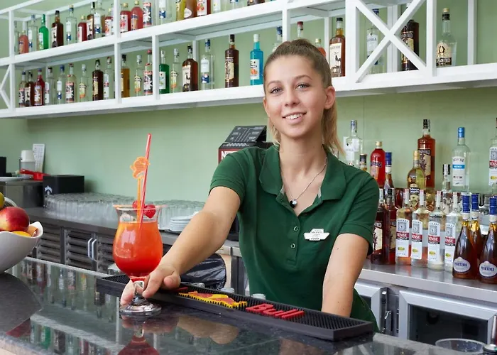 Marvel - Fully Renovated Free Access Hotel Sunny Beach