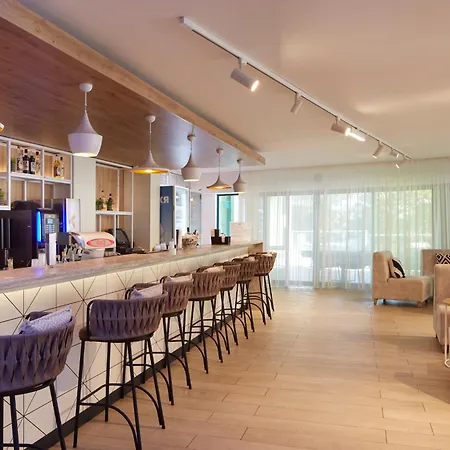 Marvel - Fully Renovated Free Access 4* サニービーチ