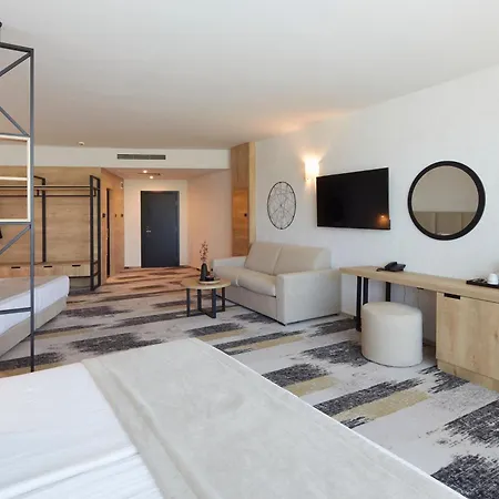호텔 Hotel Marvel - Fully Renovated Free Beach Access