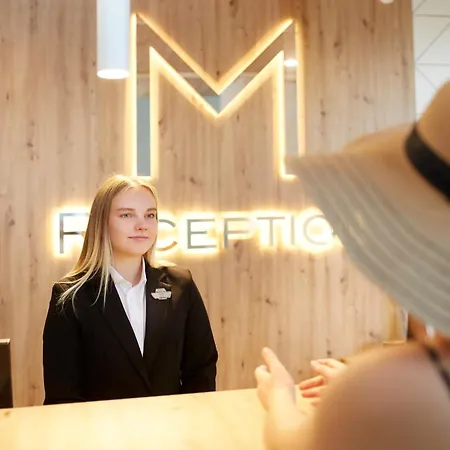 Hotel Marvel - Fully Renovated Free Beach Access 호텔