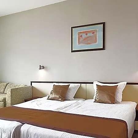Marvel - Fully Renovated Free Access Otel 4*
