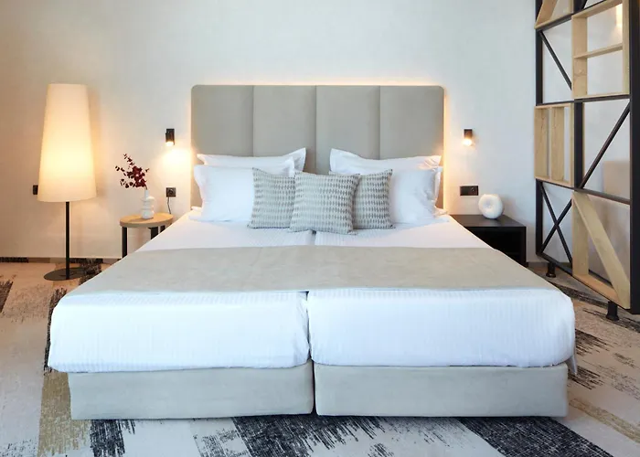 Marvel - Fully Renovated Free Access ホテル 4*