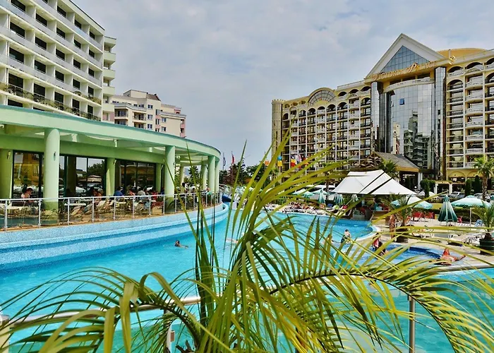 Marvel - Fully Renovated Free Access サニービーチ