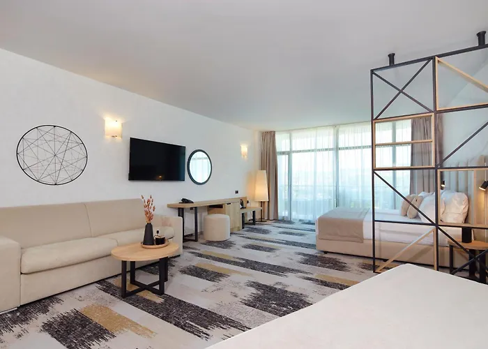 Marvel - Fully Renovated Free Access 酒店 4*