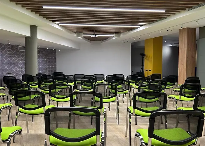 Marvel - Fully Renovated Free Access 酒店 4*