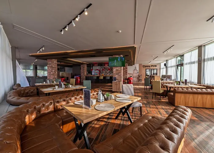 Marvel - Fully Renovated Free Access 酒店 4*