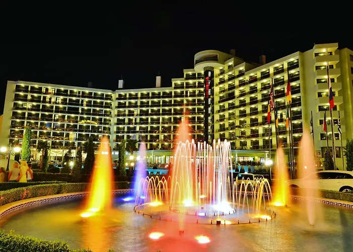 Marvel - Fully Renovated Free Access 阳光海滩