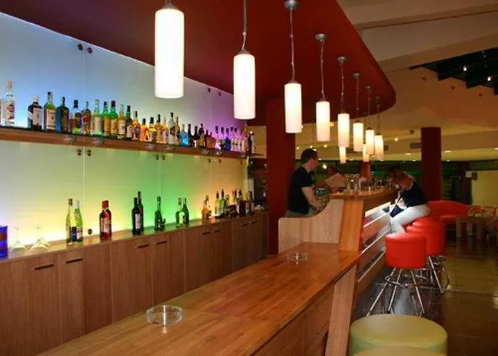 Marvel - Fully Renovated Free Access 酒店 4*